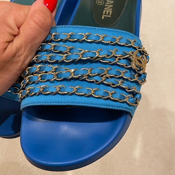 Chanel slides with gold chain 🔥💙 - Picture 4 of 10